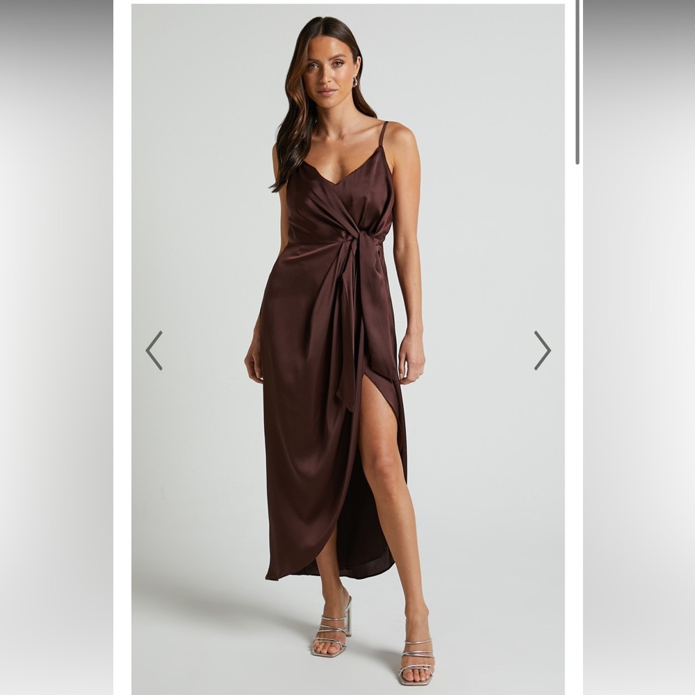 NWT Showpo. Midi Dress Size 6 (M)